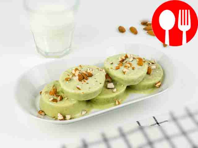 Мороженое из авокадо и базилика