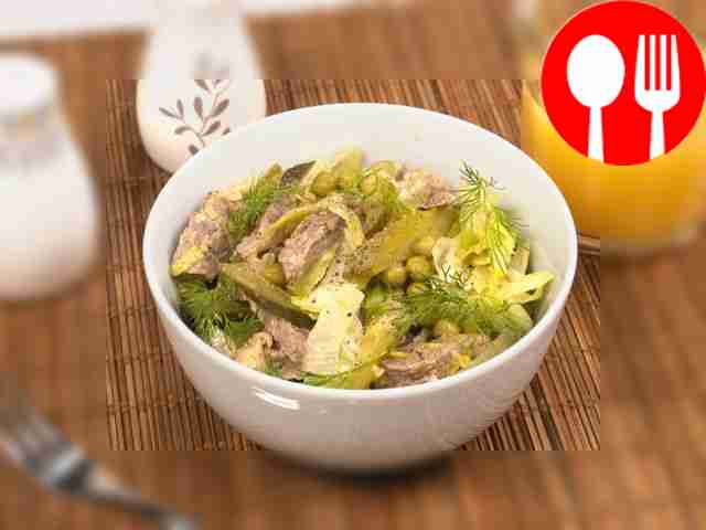 Говядина с маринованными огурцами