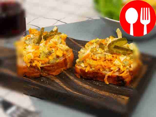 Салат с солеными огурцами