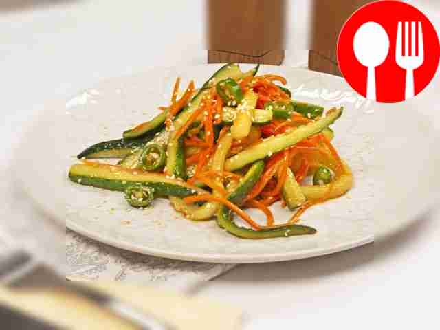 Pickled cucumbers with Korean carrots