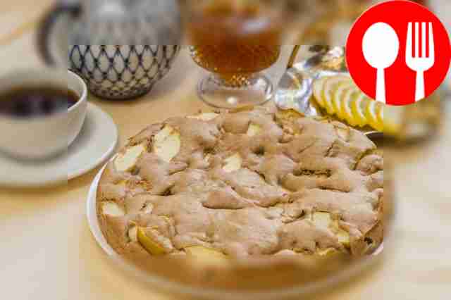 Полезная шарлотка из цельнозерновой муки