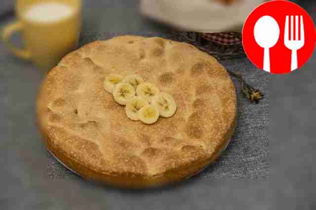 Sweet charlotte with banana