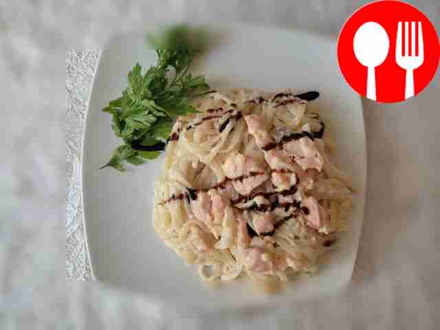 Tender noodles with seafood and cheese