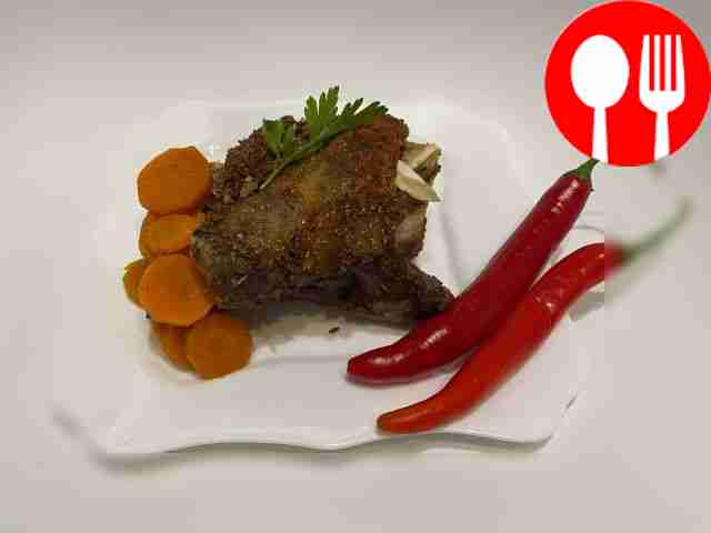 Spicy lamb in red wine in the oven