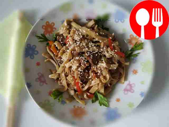 Удон с сочной говядиной