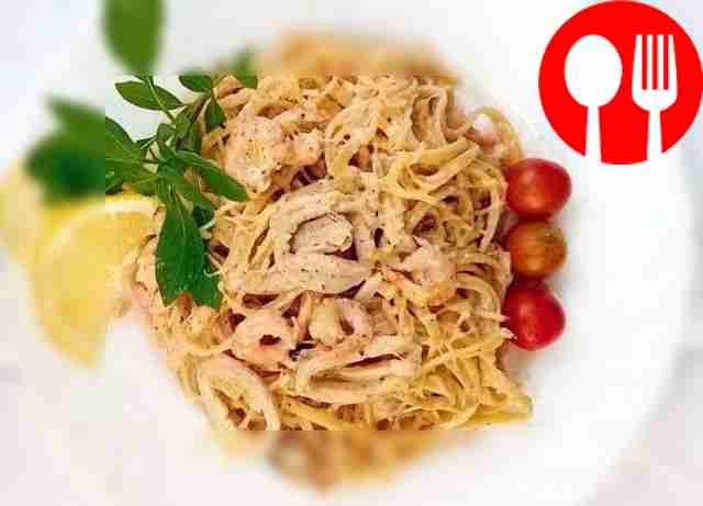 Паста с морепродуктами в сливочном соусе