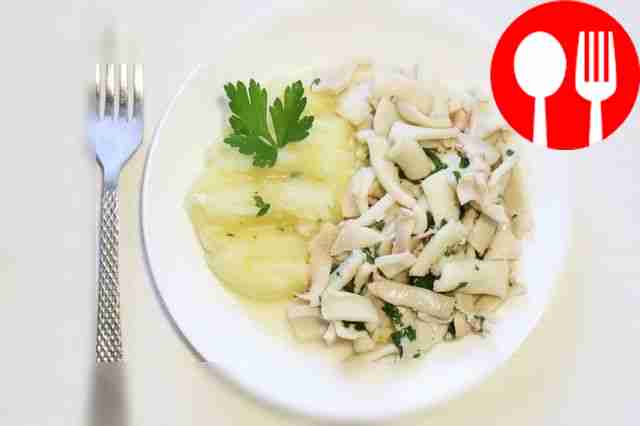 Домашний кальмар в нежном чесночном соусе