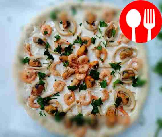 Italian pizza with seafood