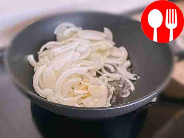 Cut the onion into half rings and pass 2...