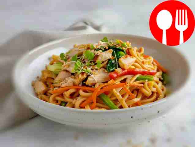 Japanese noodles with vegetables in soy sauce