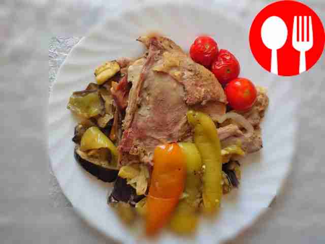 Ароматная запеченная баранина на кости