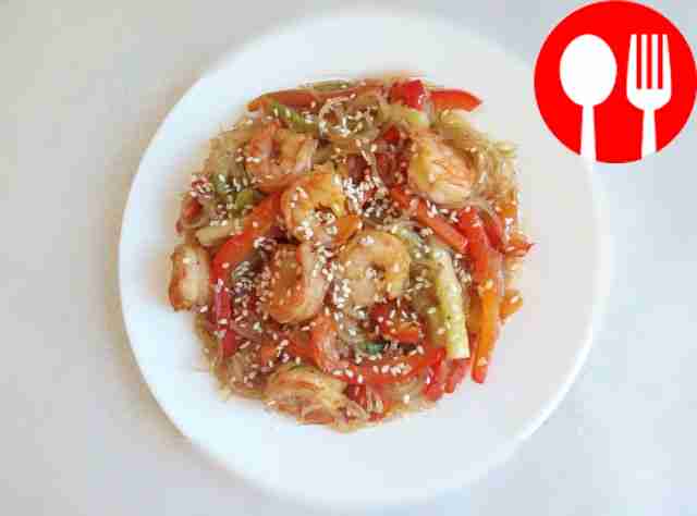 Summer wok with noodles