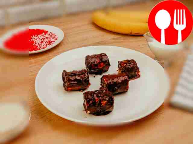 Dip each banana slice into the glaze. The...