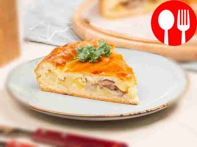 Пирог со свининой и картошкой