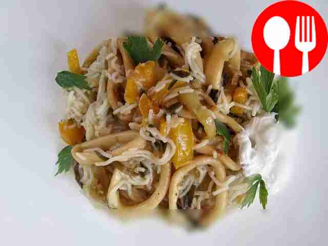 Кальмар с рисовой лапшой