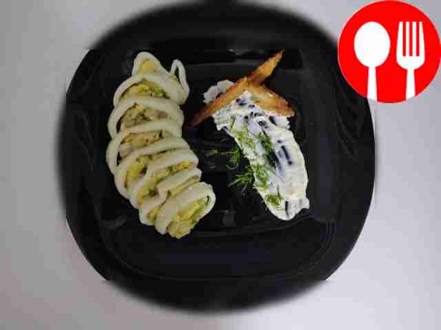 Squid stuffed with champignons