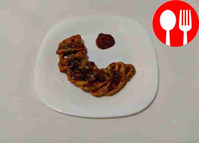 Spicy squid in tomato paste