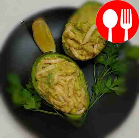 Juicy squid with avocado