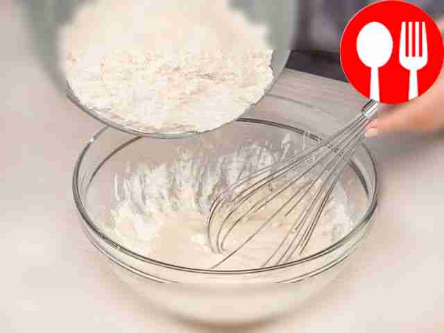 Prepare the dough for the liver and potato...