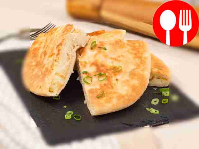 Ossetian potato pie with kefir