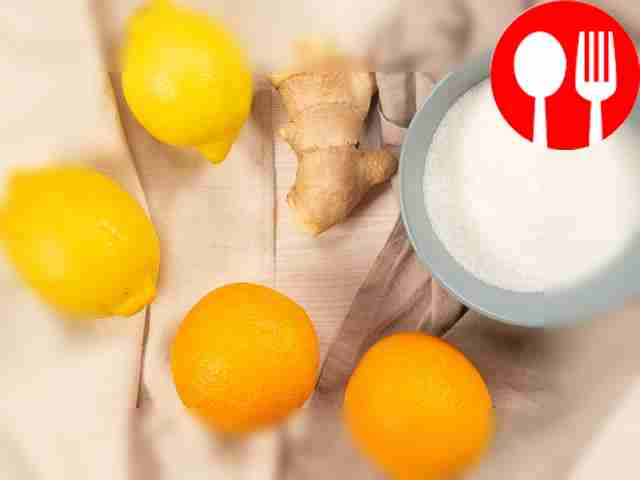 Wash the lemons and oranges, peel the ginger...