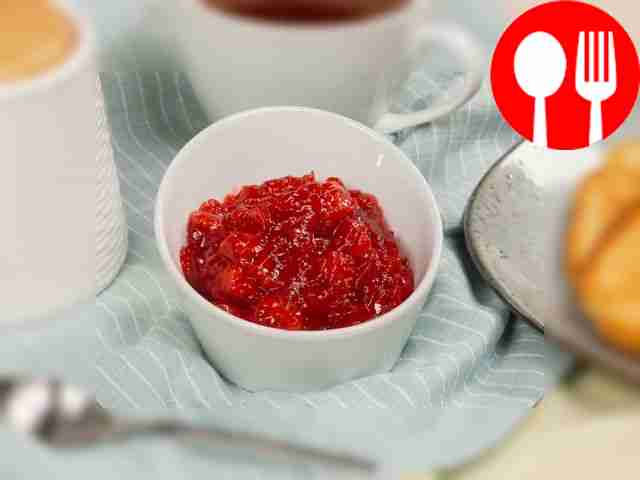Strawberry confiture with agar-agar