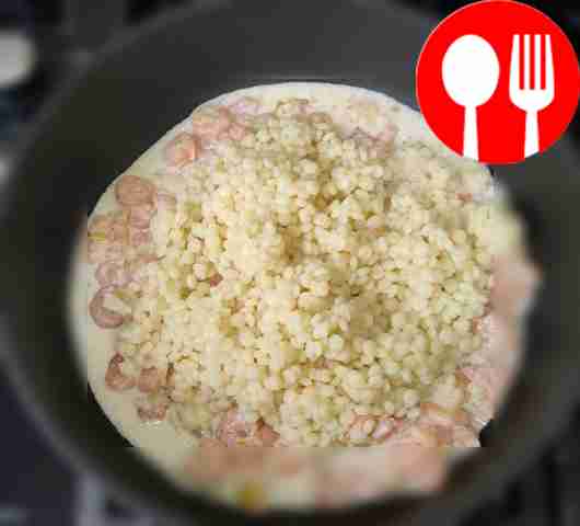 After a few minutes, add the cream, stir,...