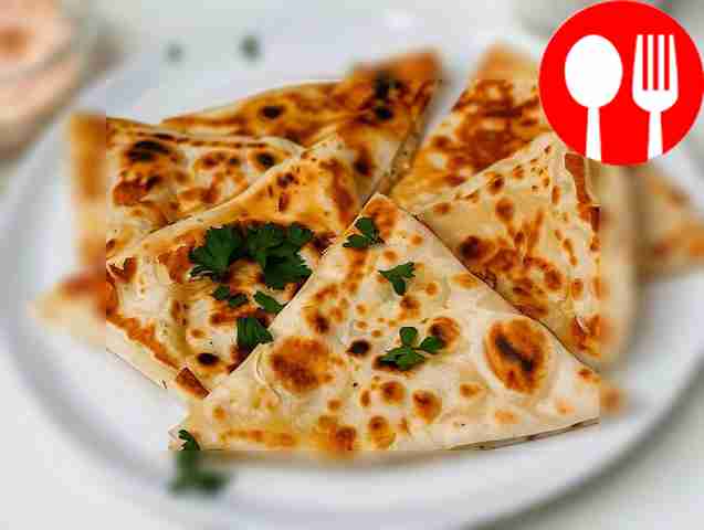 Тортилья с брынзой и беконом