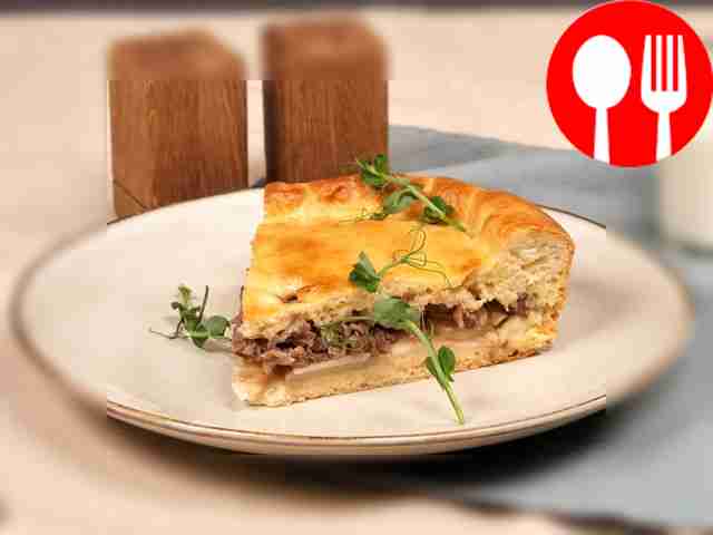 Пирог с мясом и картошкой