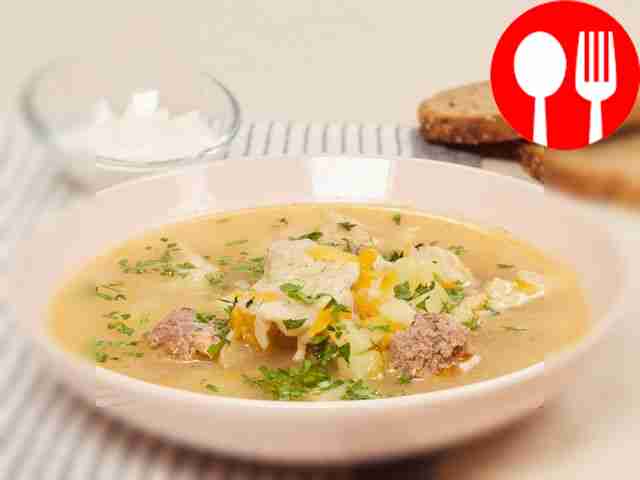 Суп с фрикадельками и клецками