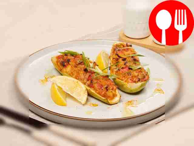 Кабачки, фаршированные рисом