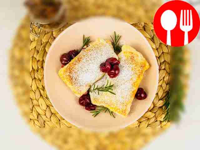 Слойки с вишней и шоколадом