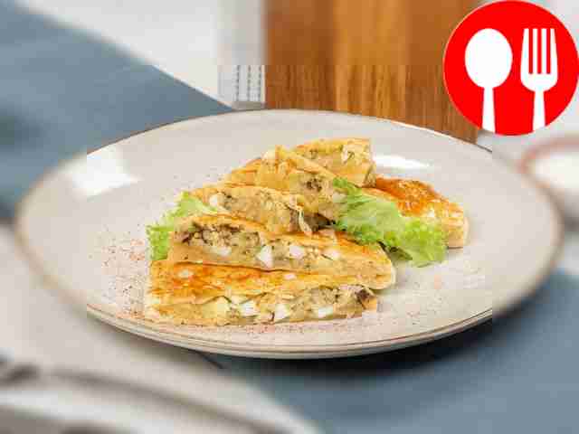 Слоеный пирог с капустой