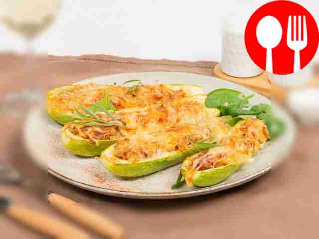 Фаршированные кабачки с фаршем и рисом