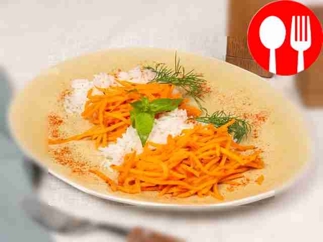 Carrots marinated with garlic