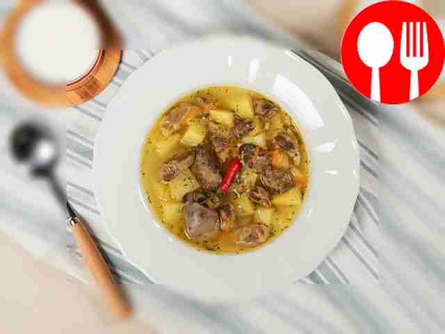 Serve soup with chicken giblets with sour cream.