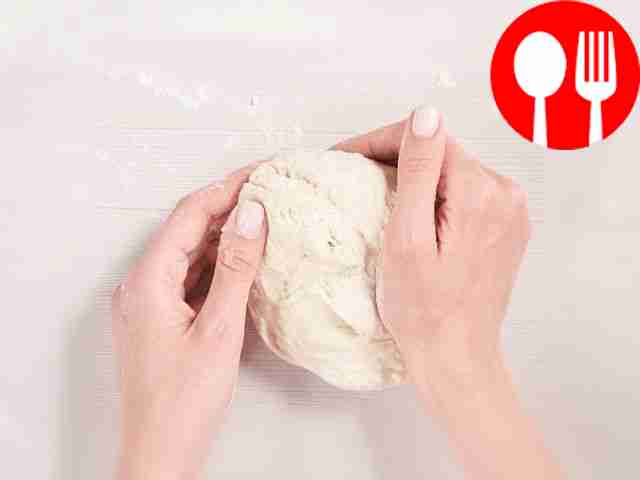 Prepare the dough. Mix matsoni, water, soda...