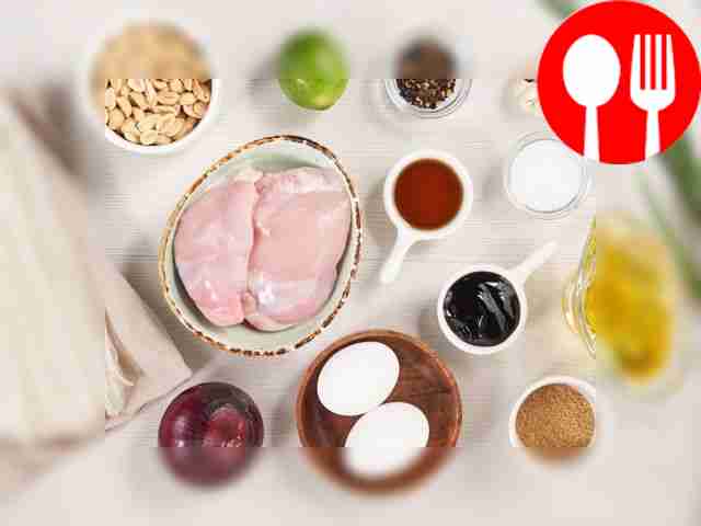 Wash the chicken fillet and cut into strips....