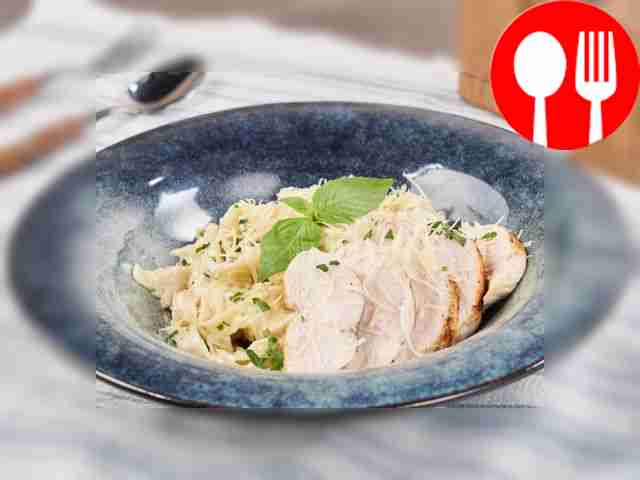 Alfredo pasta with chicken