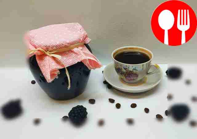 Blackberry jam with coffee aroma