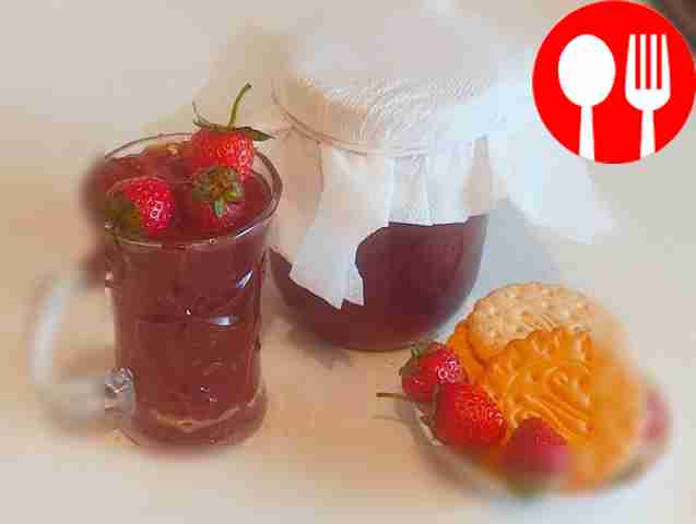 Яркий клубничный джем Bright strawberry jam