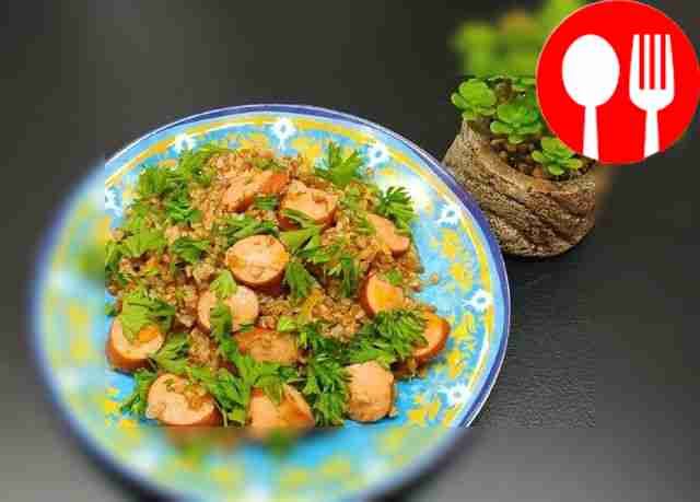Spicy buckwheat with sausages