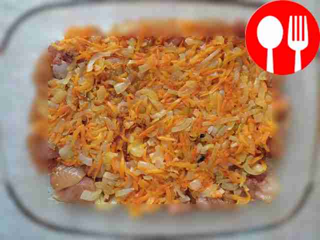 Chop the onion, grate the carrots, fry in a...