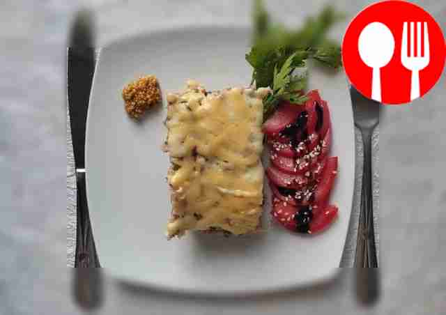 Пикантная запеканка с курицей, гречкой, грибами и овощами