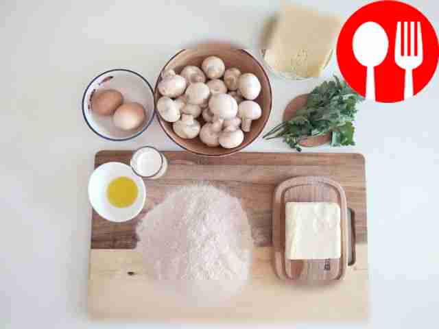 Under running water, rinse the champignons,...