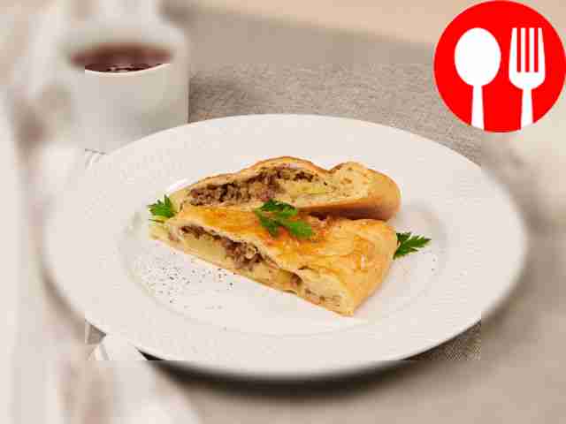 Meat pie with cabbage and potatoes