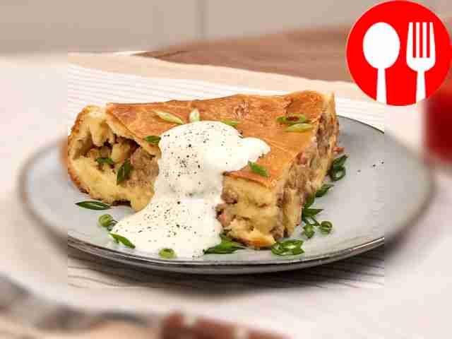 Potato pie with minced meat