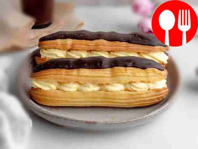 Low-calorie PP eclairs with ricotta and orange