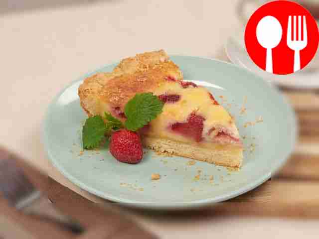 Shortcake with strawberries