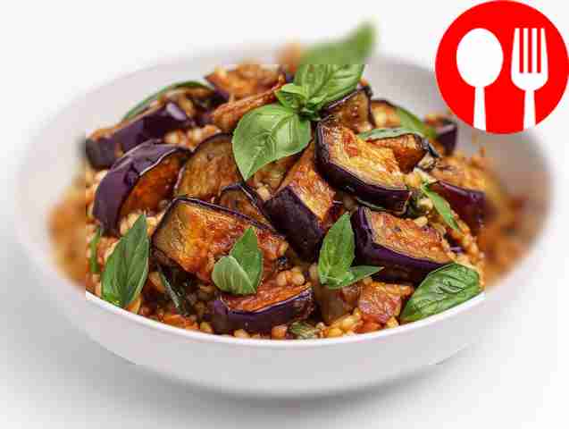 Диетическая гречка с баклажанами